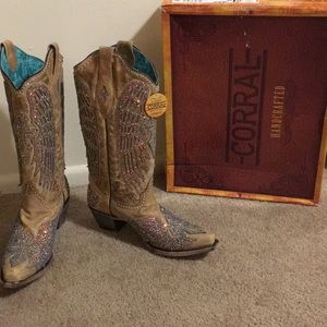 Corral LD Sand Wings & Cross Overlay Boots